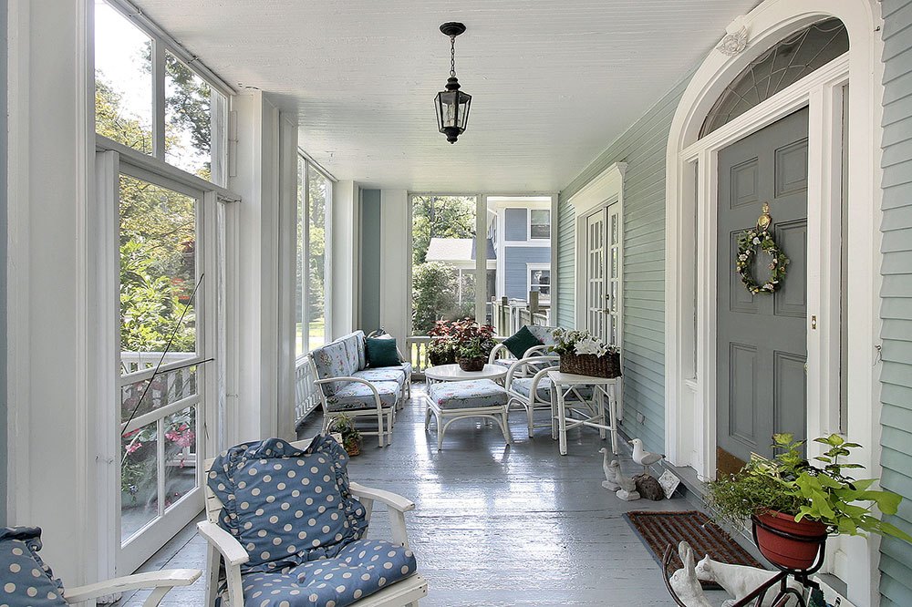 Screened in porch